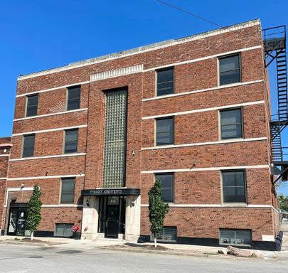 1 Bed 1 Bath Rental at 512 E Minnesota Street - 204, Indianapolis, IN – photo 1