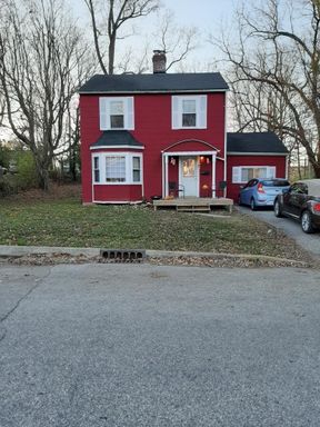 311 N Jefferson - 5Bed/2Bath - Located On-Campus! – photo 1
