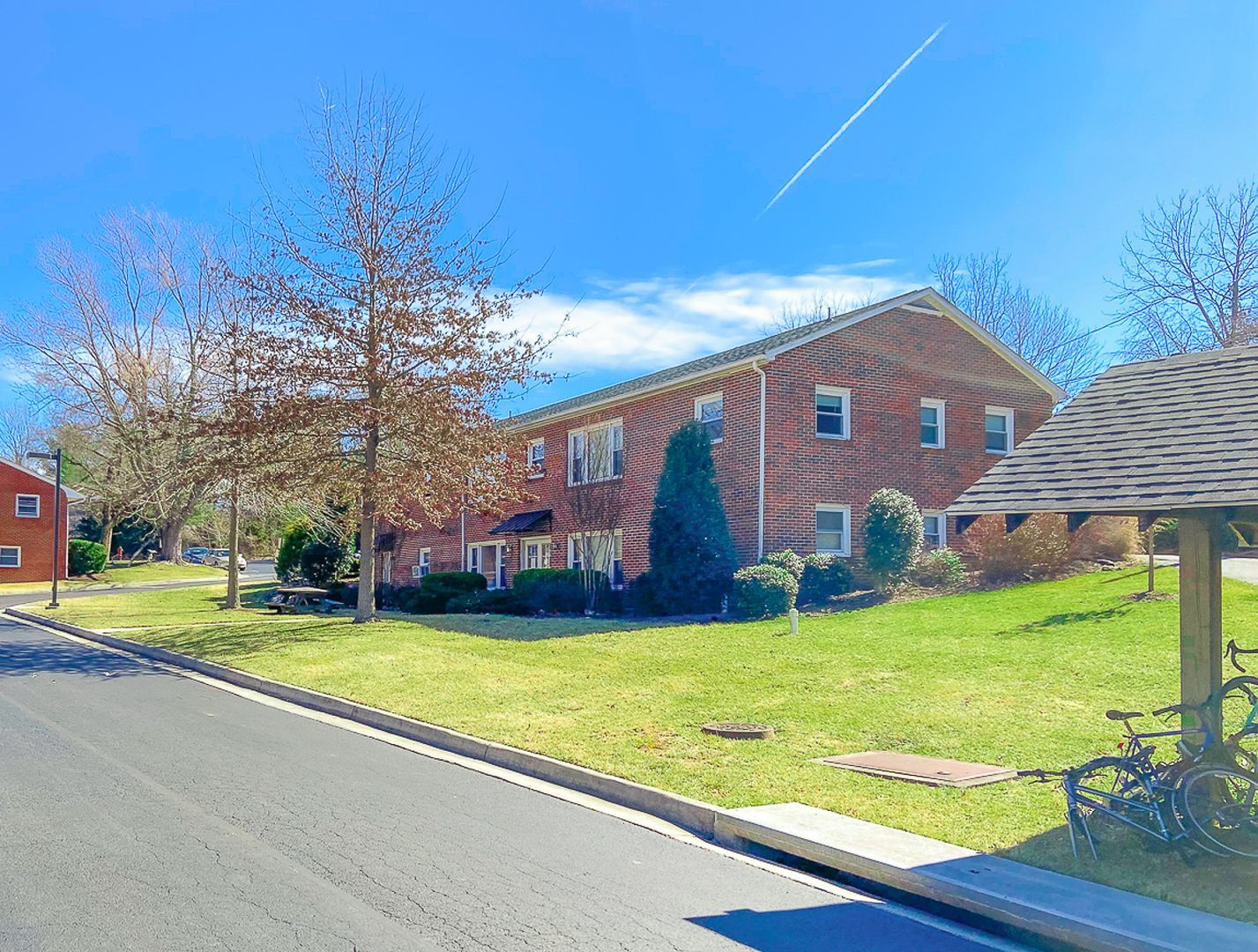 Blacksburg Apartment: 117, 119, 120 Hearthstone Drive