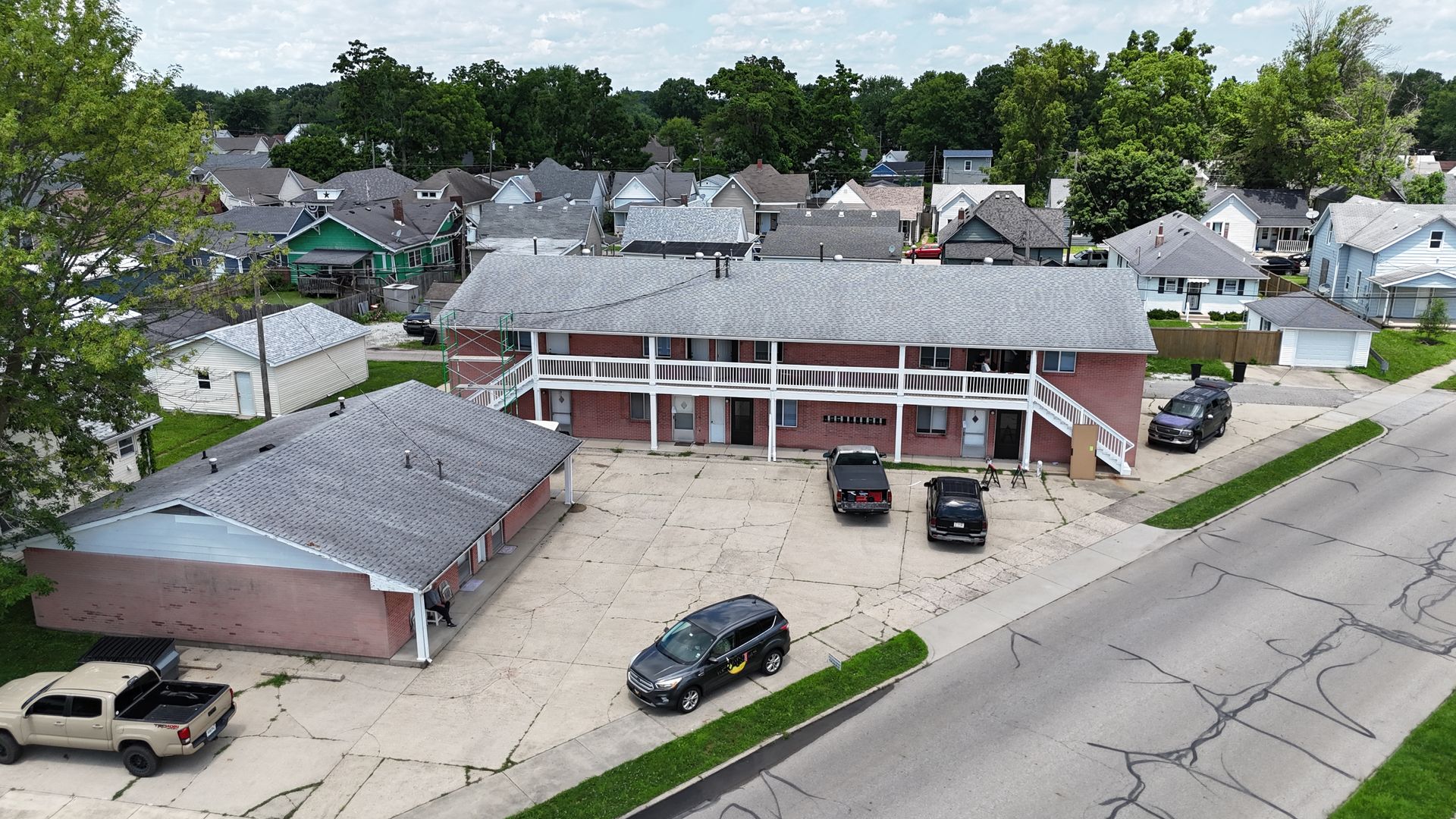 Shelbyville Apartment: 523 Miller Ave