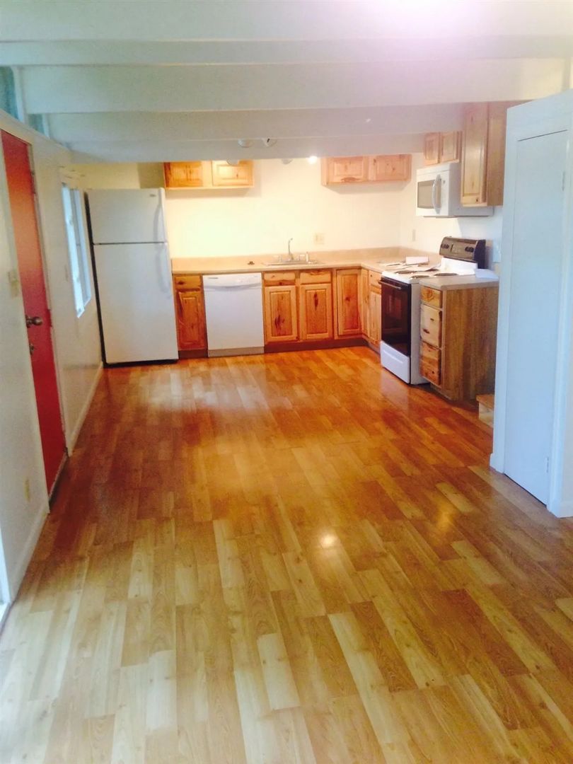 Bloomington House: 5256 N. State Road 37 Business - 01