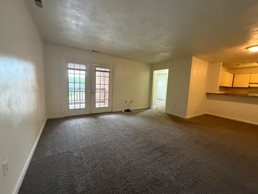 4 Bed 2 Bath Rental at 131 East Main Street - F, Radford, VA – photo 1