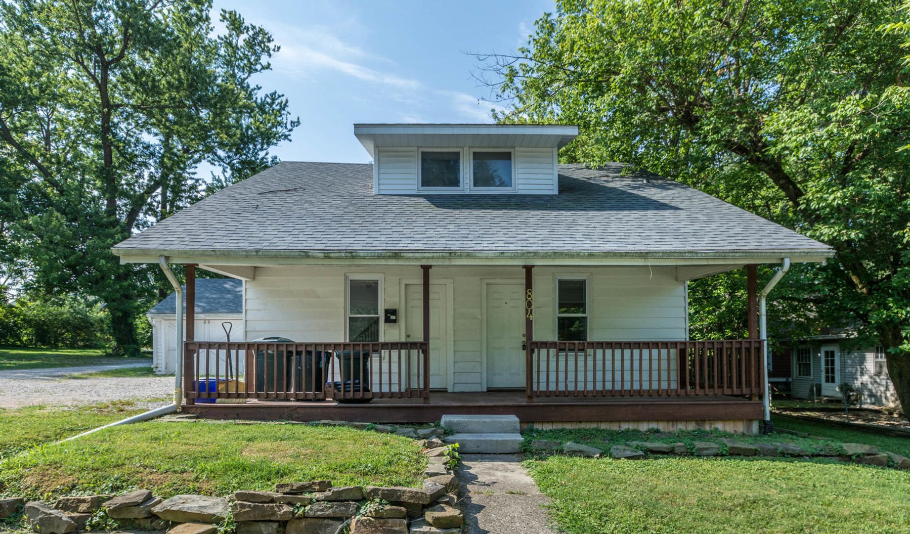 Bloomington Apartment: 804 E 11TH