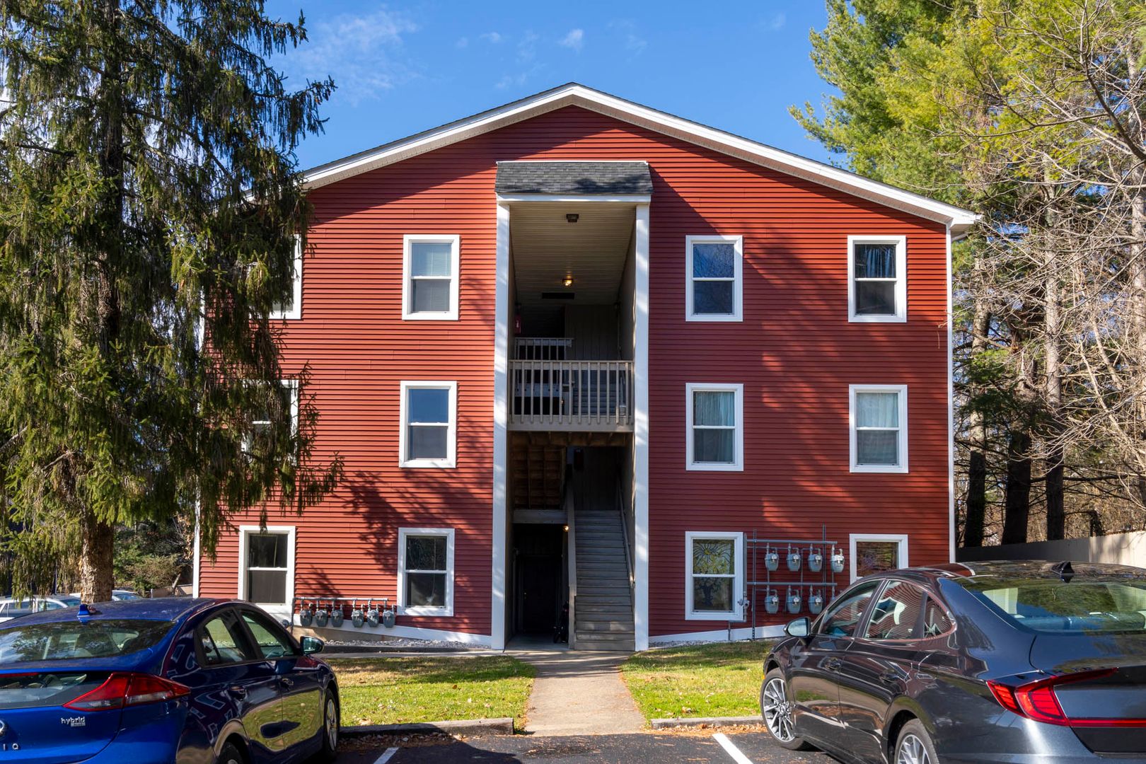 Blacksburg Apartment: 203, 205, 209 Tee St