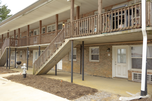 1 Bed 1 Bath Rental at 900 Glade Rd. Apt 12, Blacksburg, VA – photo 1