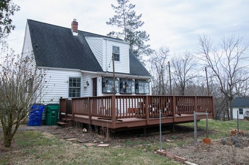 3 Bed 1 Bath Rental at 411 Giles Rd, Blacksburg, VA – photo 1