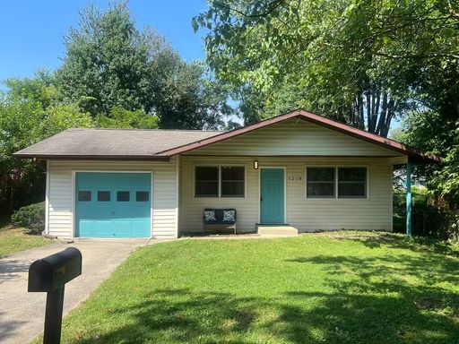 1218 S Fess - Walking Distance to Campus - Furnished Options Available! – photo 1