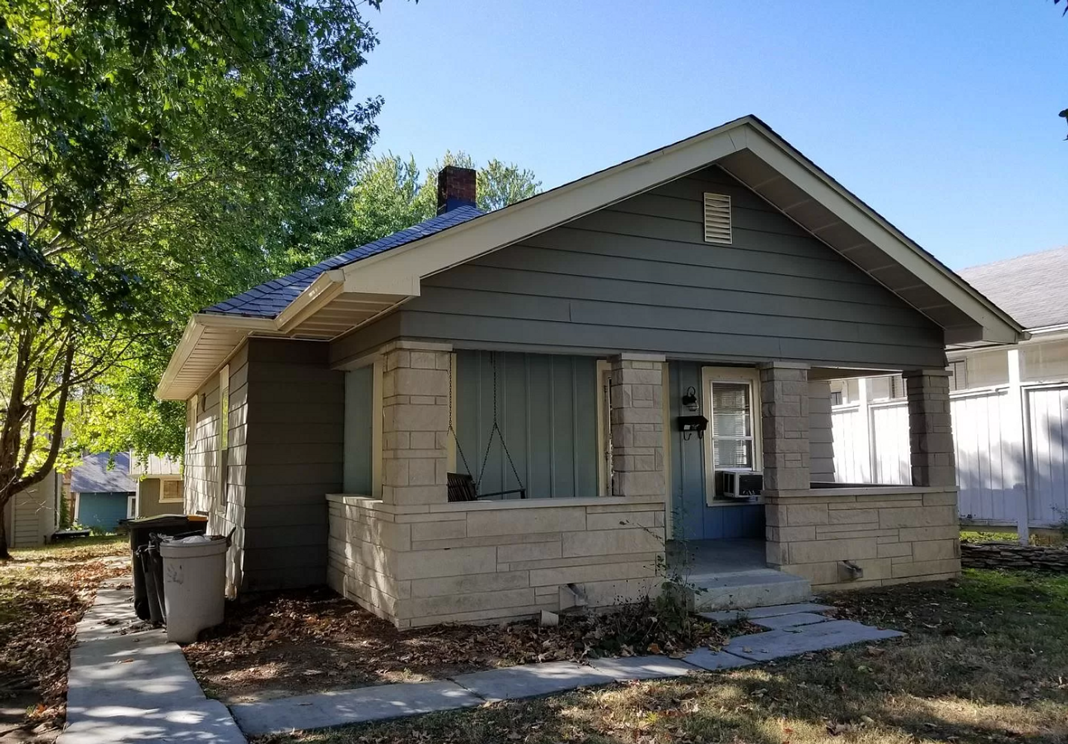 Bloomington House: 1416 S. Lincoln St