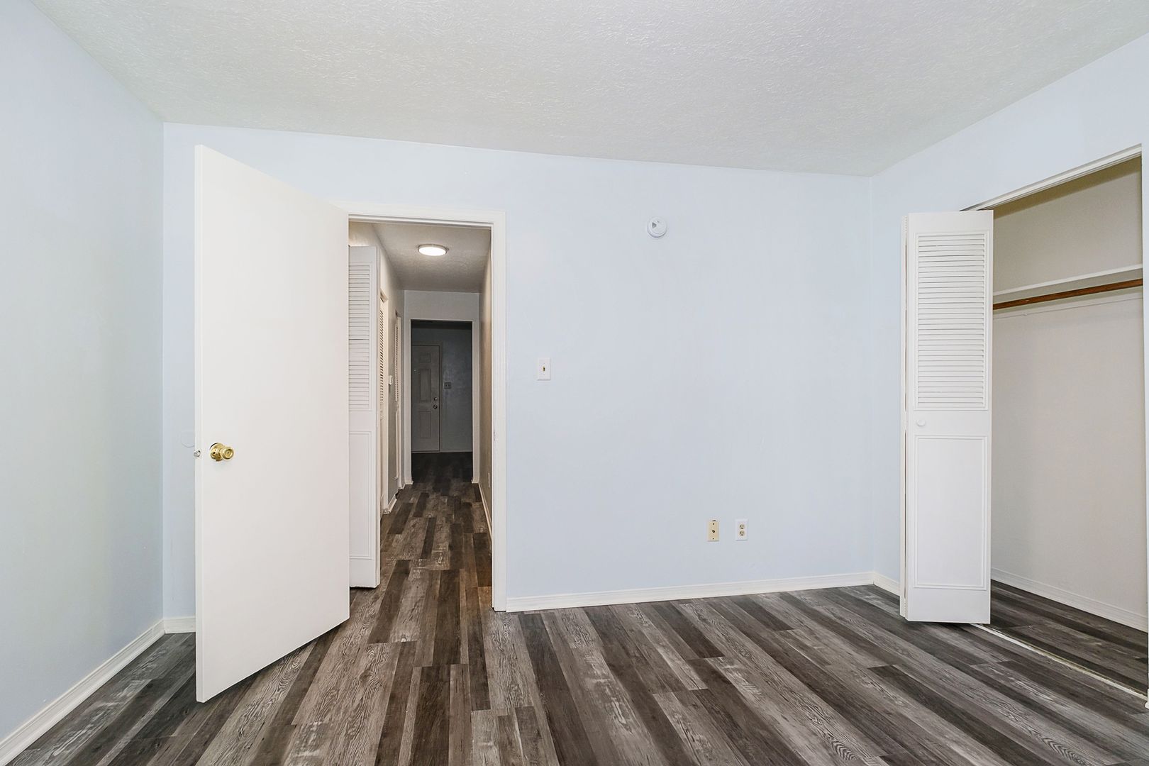 915 Muessing 1 Bed/1 Bath 850