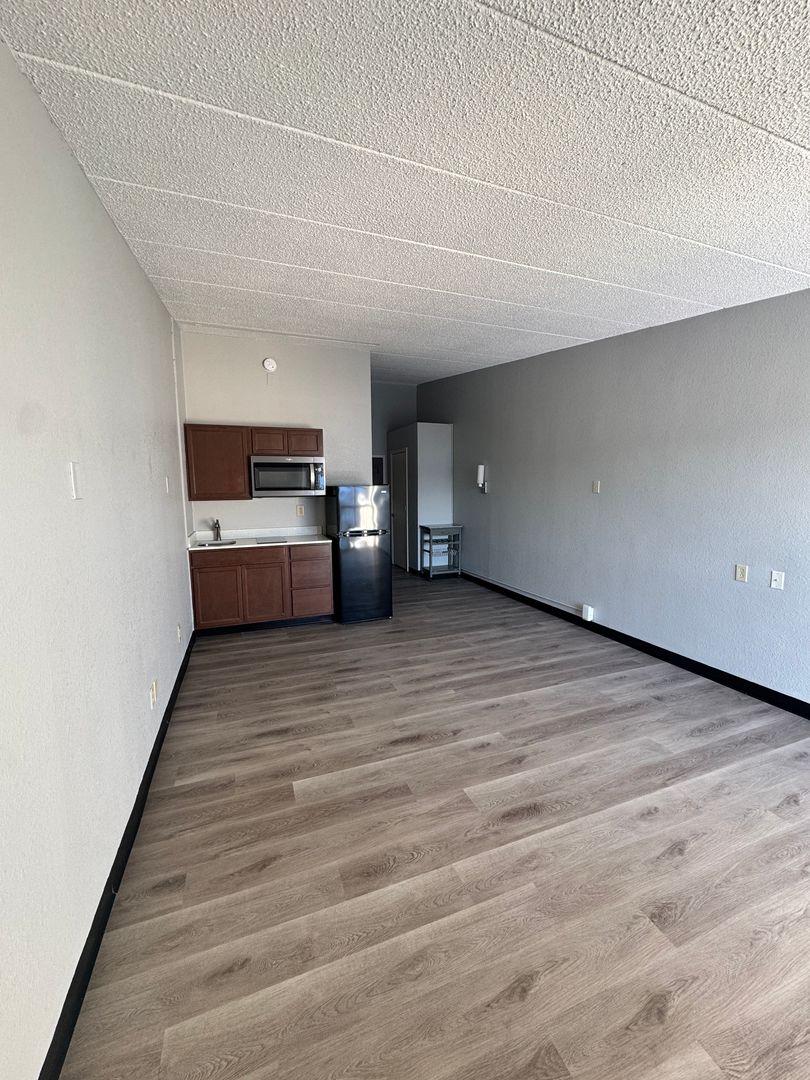 Bloomington Apartment: 1722 N Walnut St.