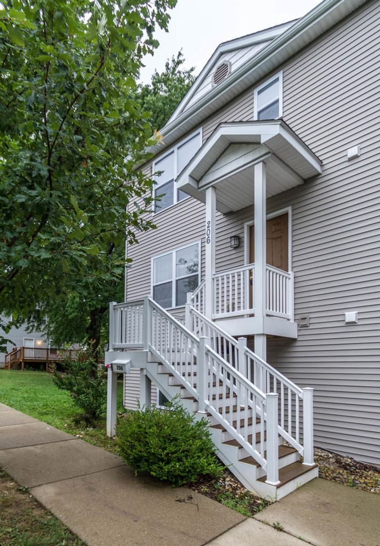 Bloomington House: 204 E 20th