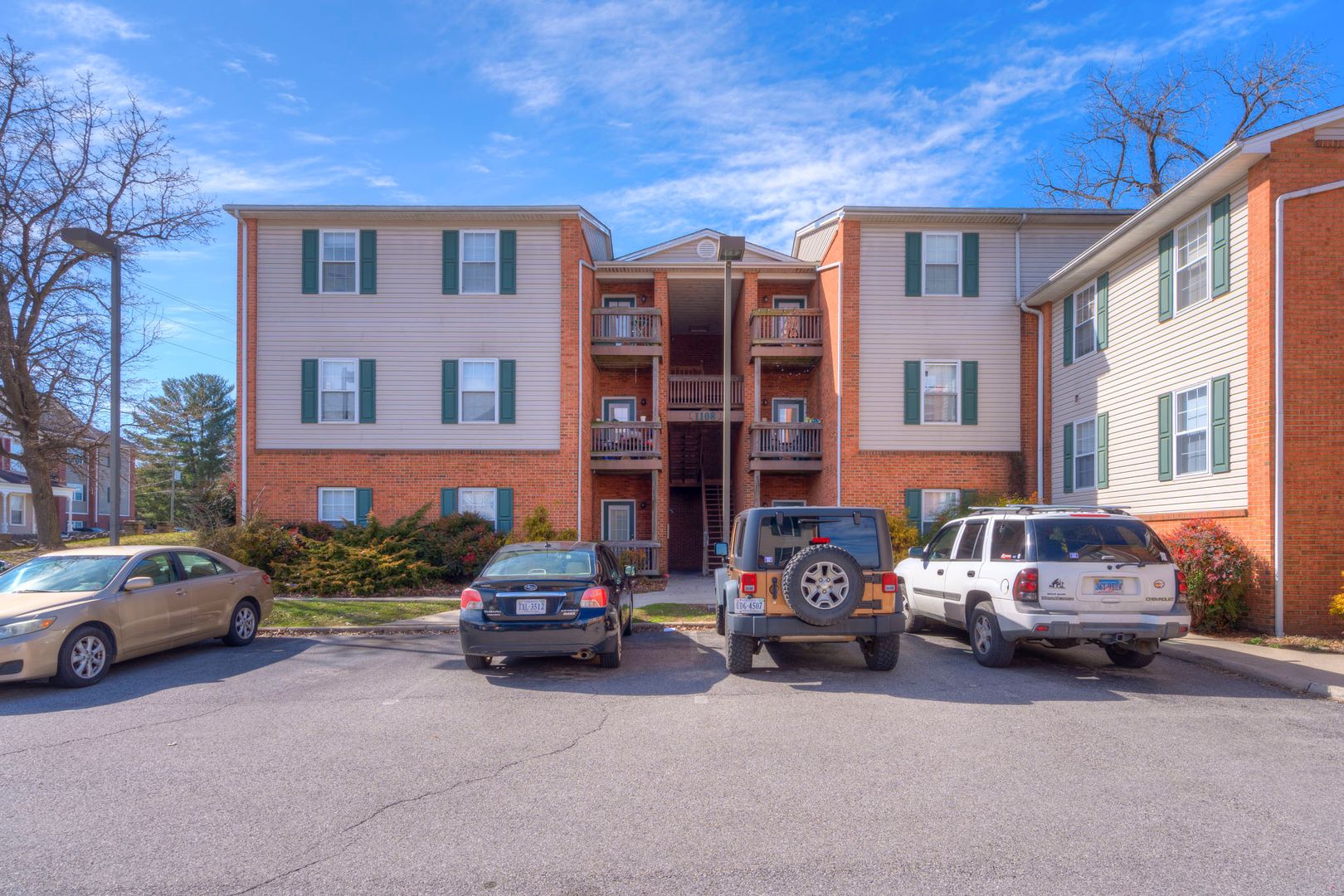 Downey Street 5 Bed/2 Bath (Full Unit Lease)