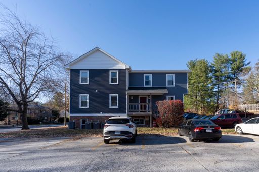 4 Bed 3 Bath Rental at 701 South Main St., Blacksburg, VA – photo 1