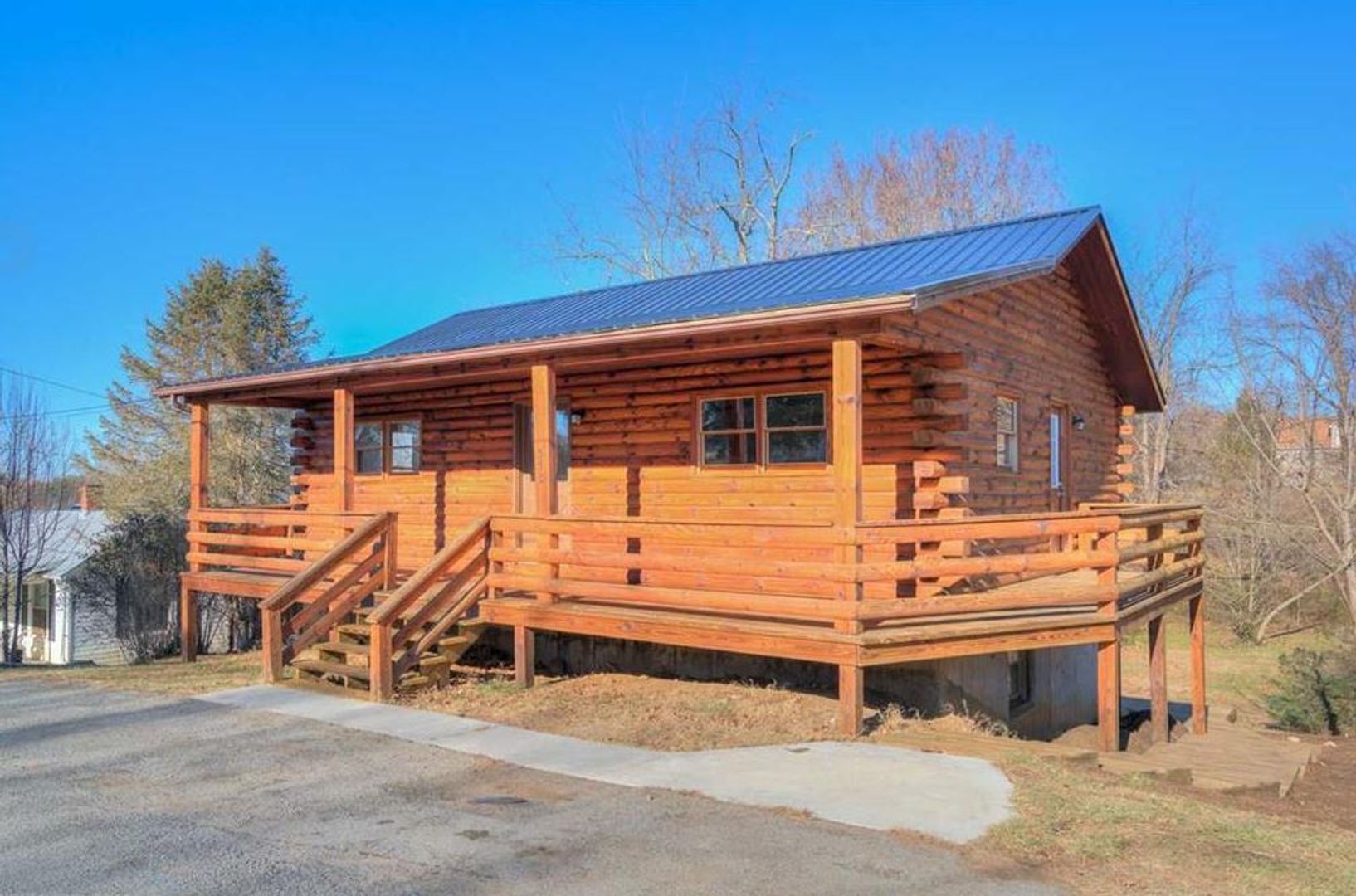 Christiansburg House: 550 Colhoun St