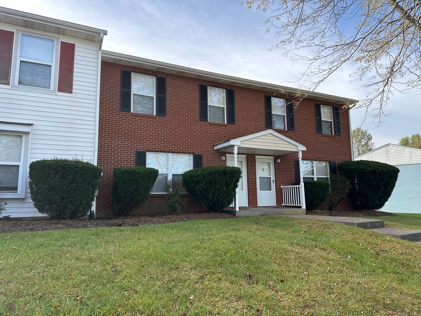 Blacksburg Apartment: 215 Pheasant Run Drive - Knowles