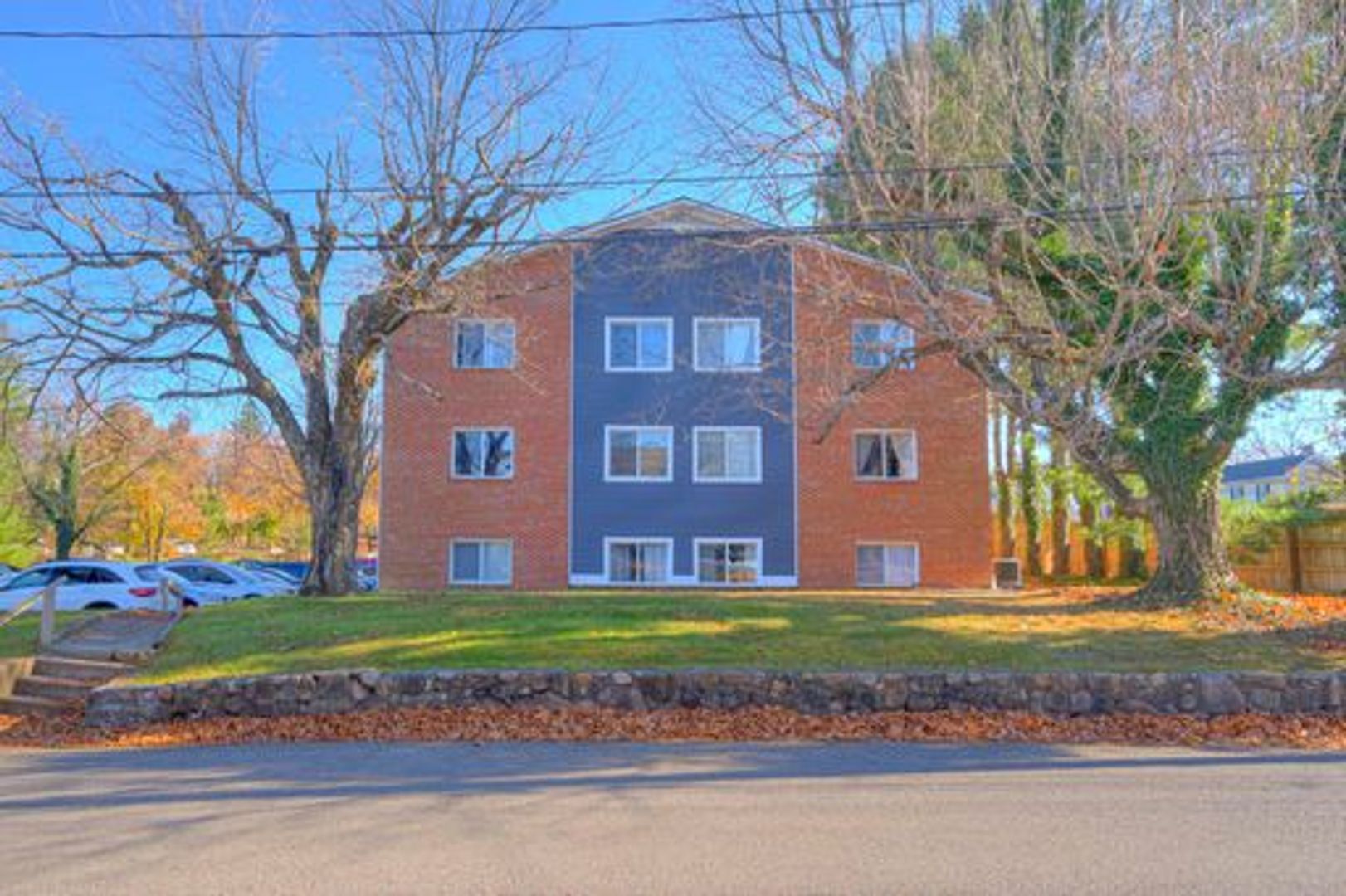 Blacksburg Apartment: 315 Clay St.
