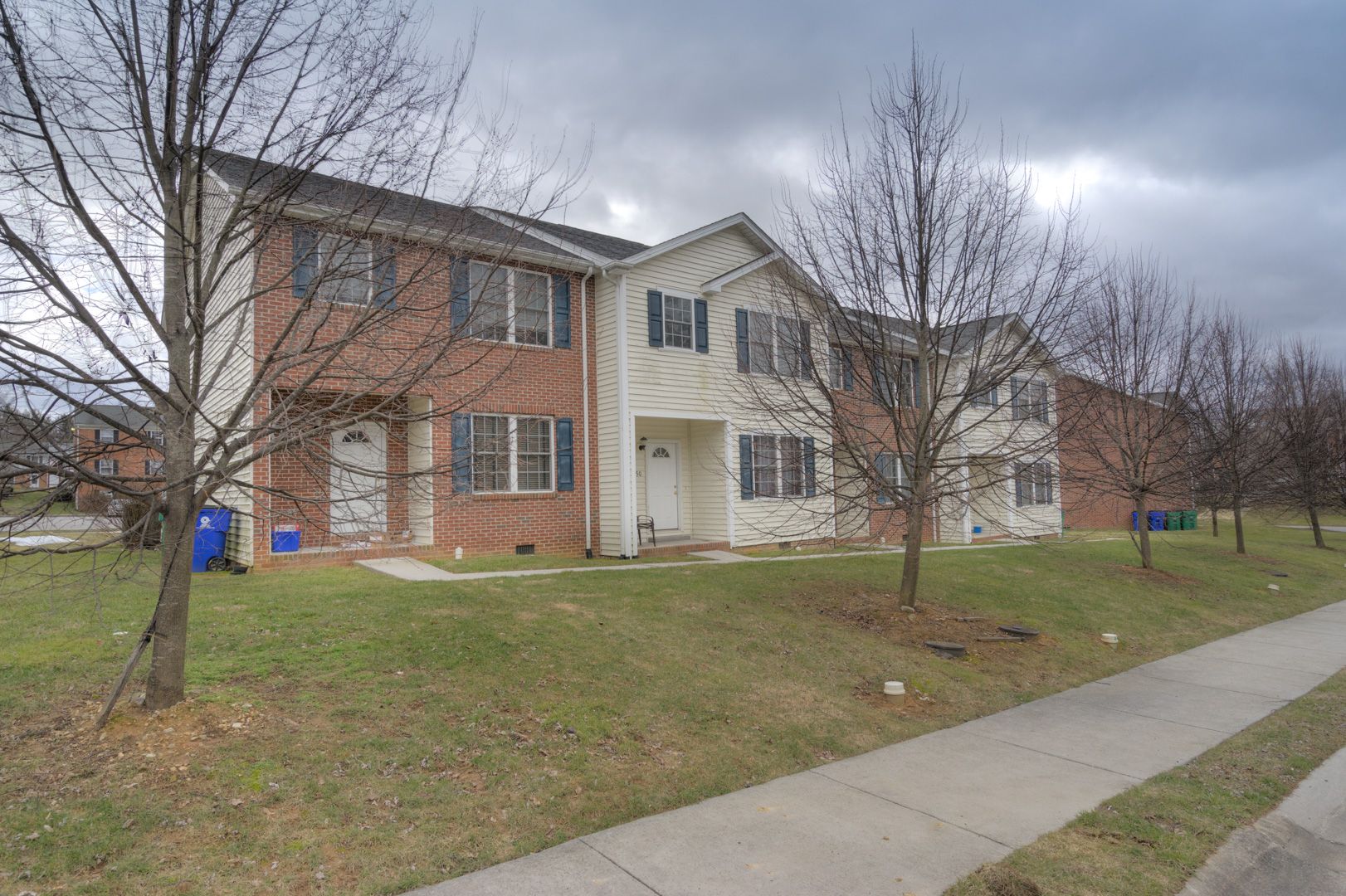 Blacksburg Apartment: New Kent Road