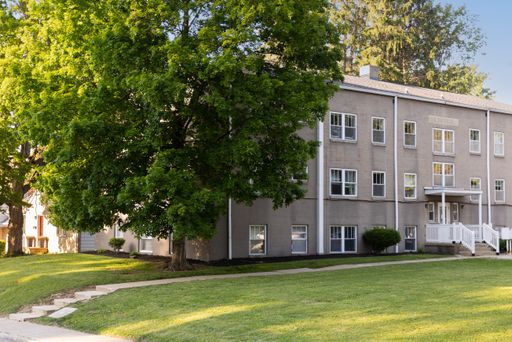 2 Bedroom - Waived App Fees & $1000 Gift Card! - LAST UNIT AVAILABLE! – photo 1