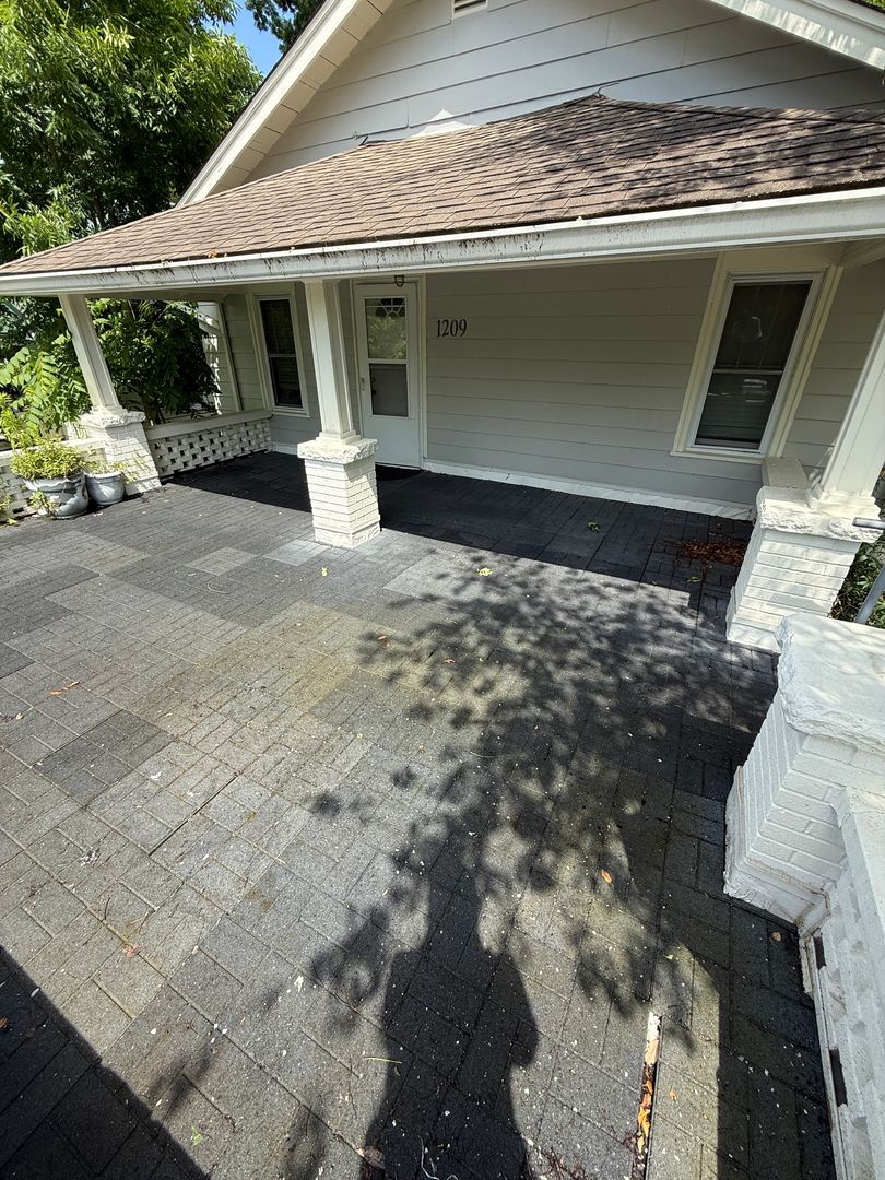 Bloomington Apartment: 1209 S Lincoln St