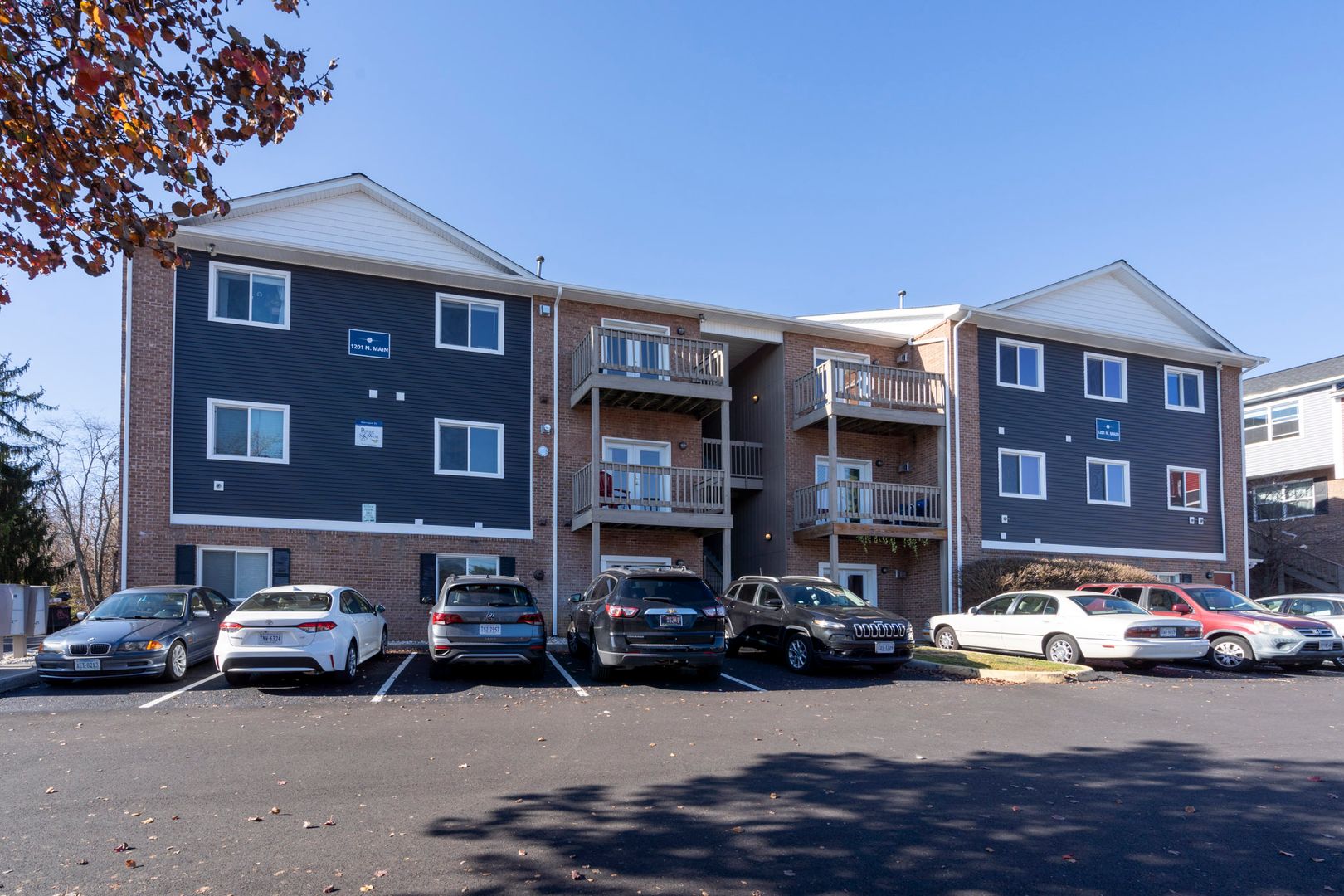 Blacksburg Apartment: 1201, 1203, 1205, 1207 North Main St.