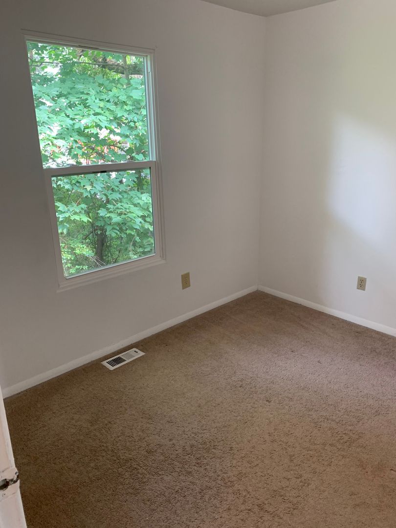 Blacksburg Apartment: 203, 205, 209 Tee St