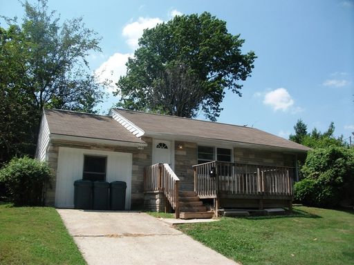 703 N Washington St – photo 1