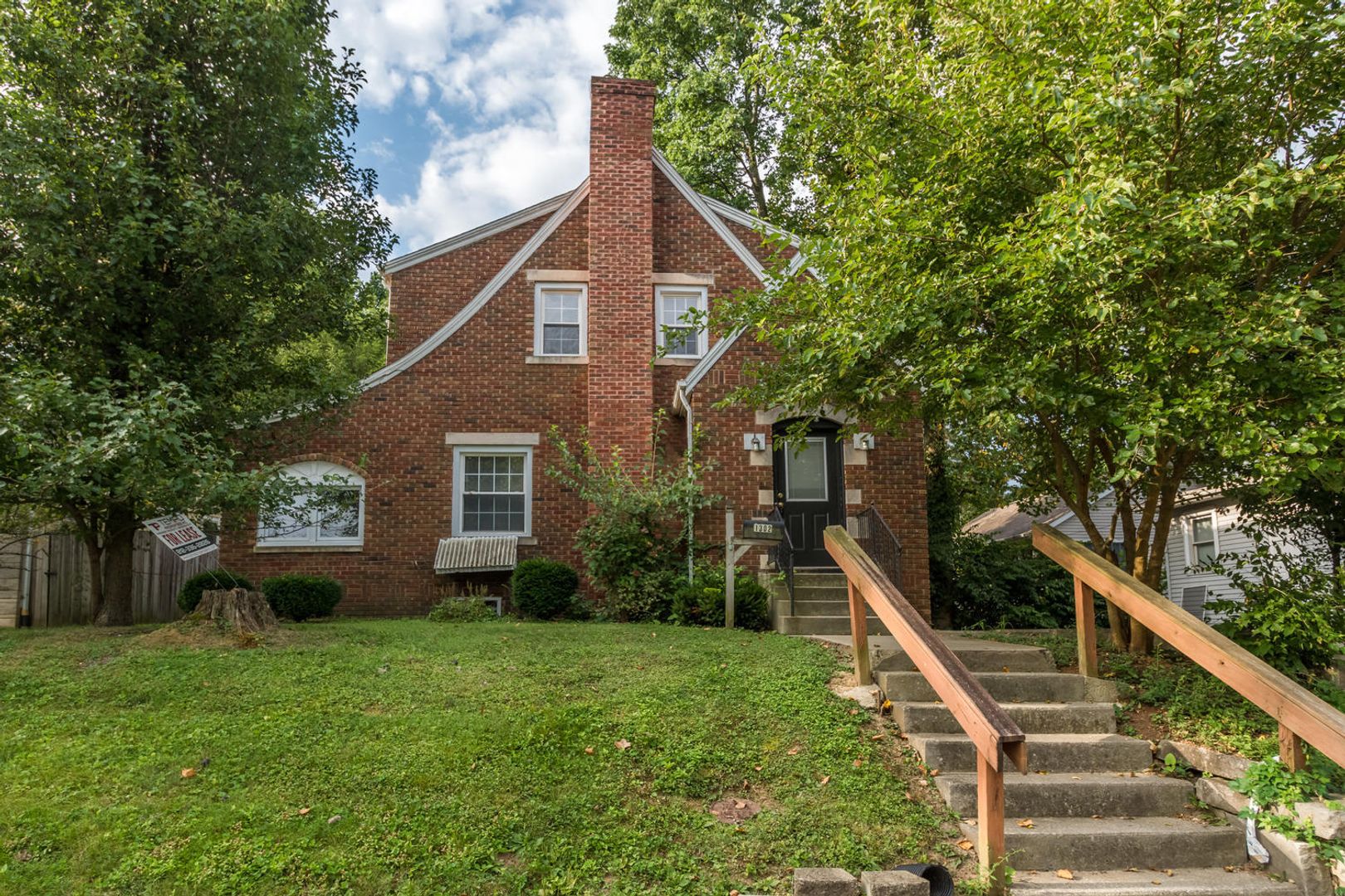 Bloomington House: 1302 E. Hunter