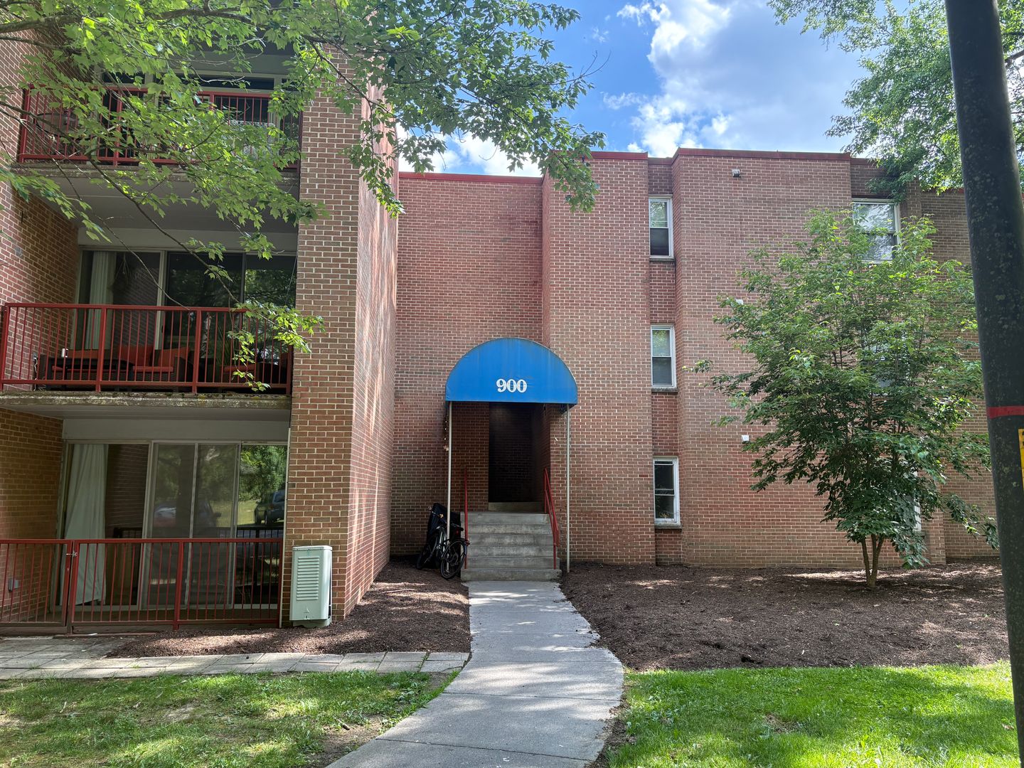 Blacksburg Apartment: 900 Brightwood Manor Unit B4