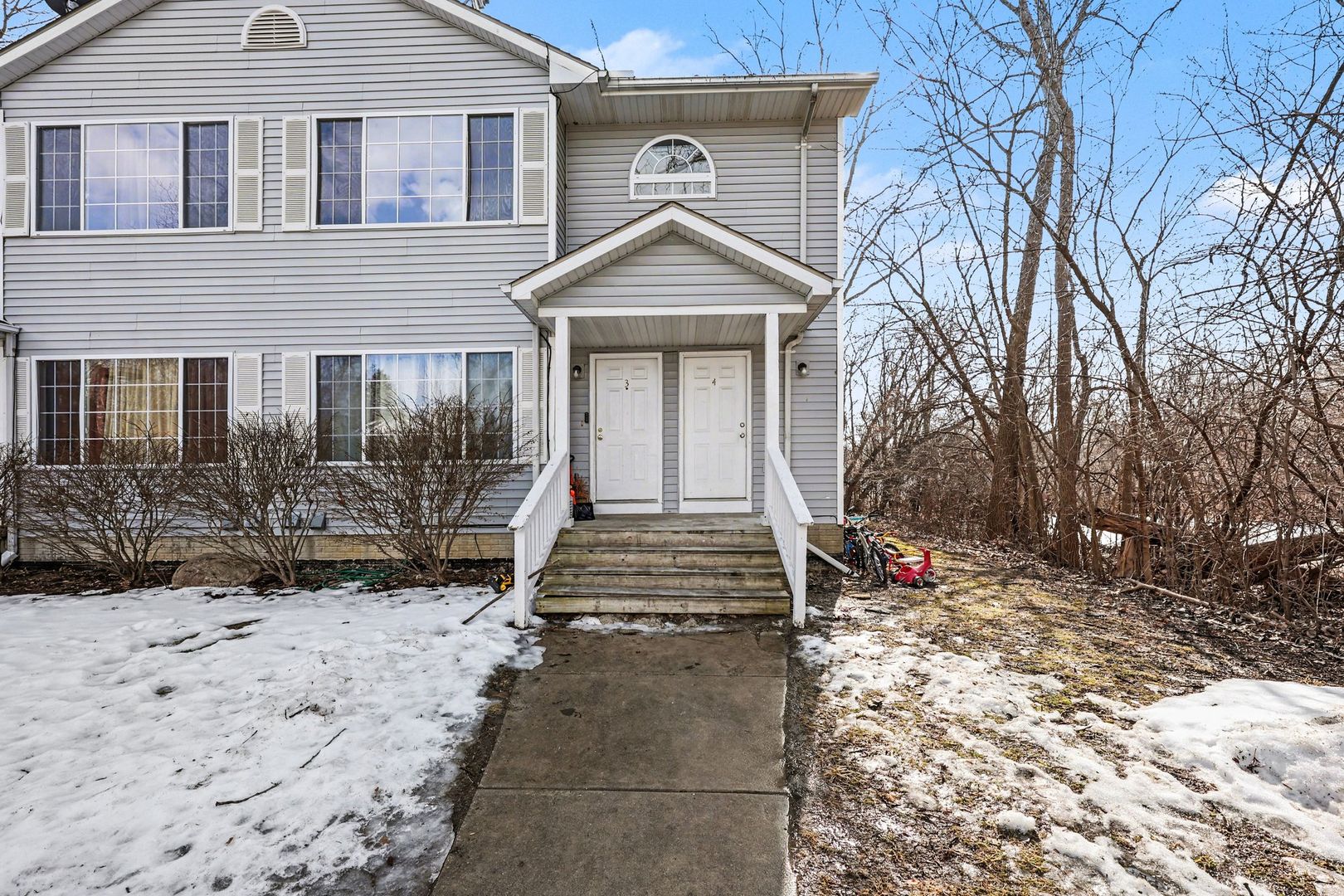 Flint Apartment: 4147 W. Court St.