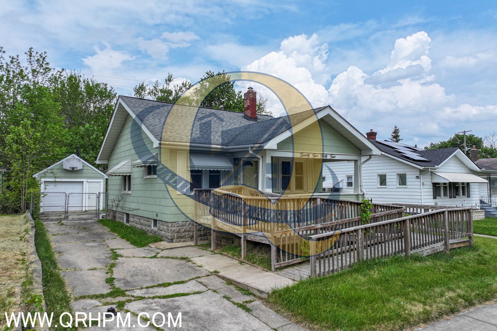 Flint House: 2544 Tyrone St