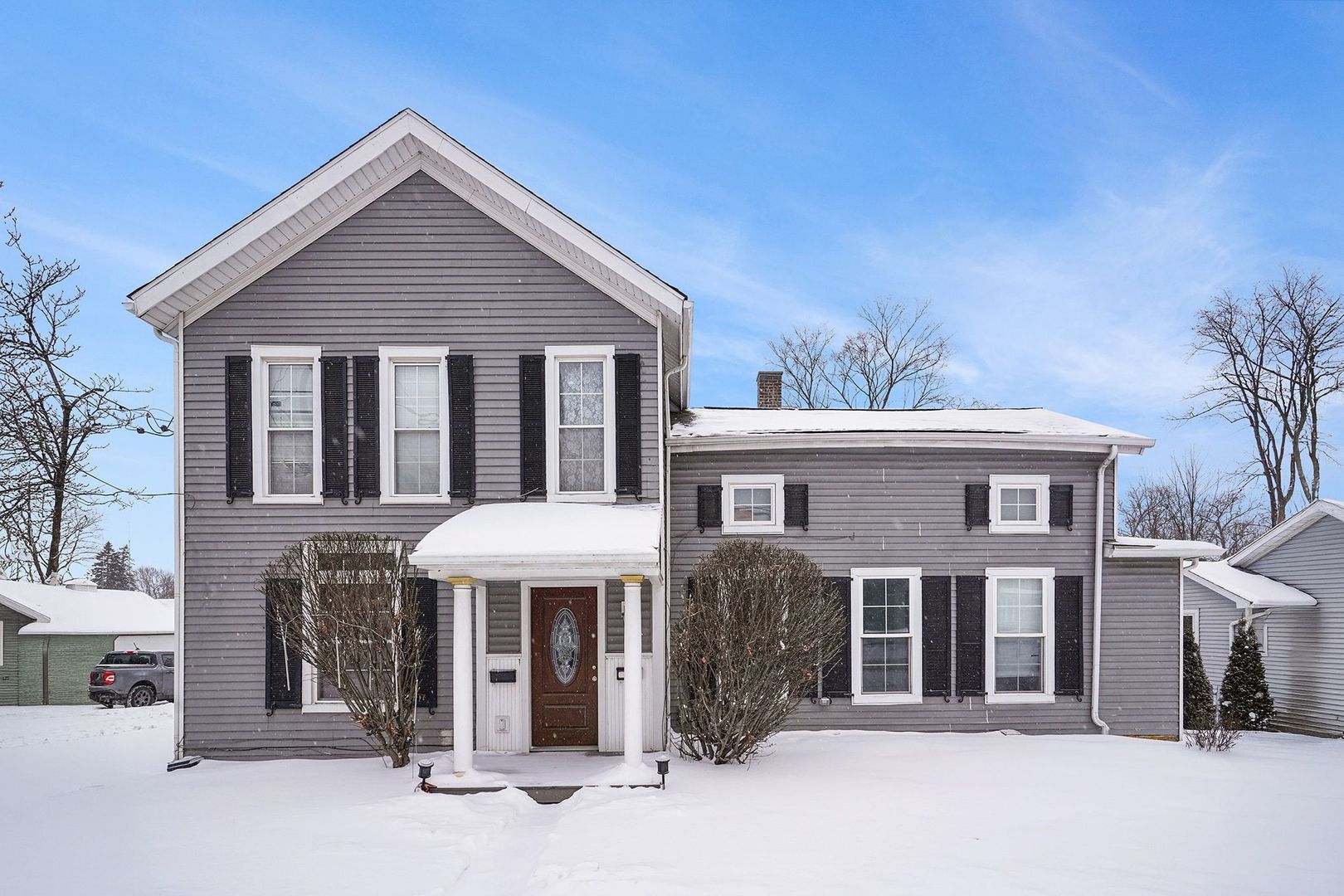 Fenton Apartment: 501 Main St