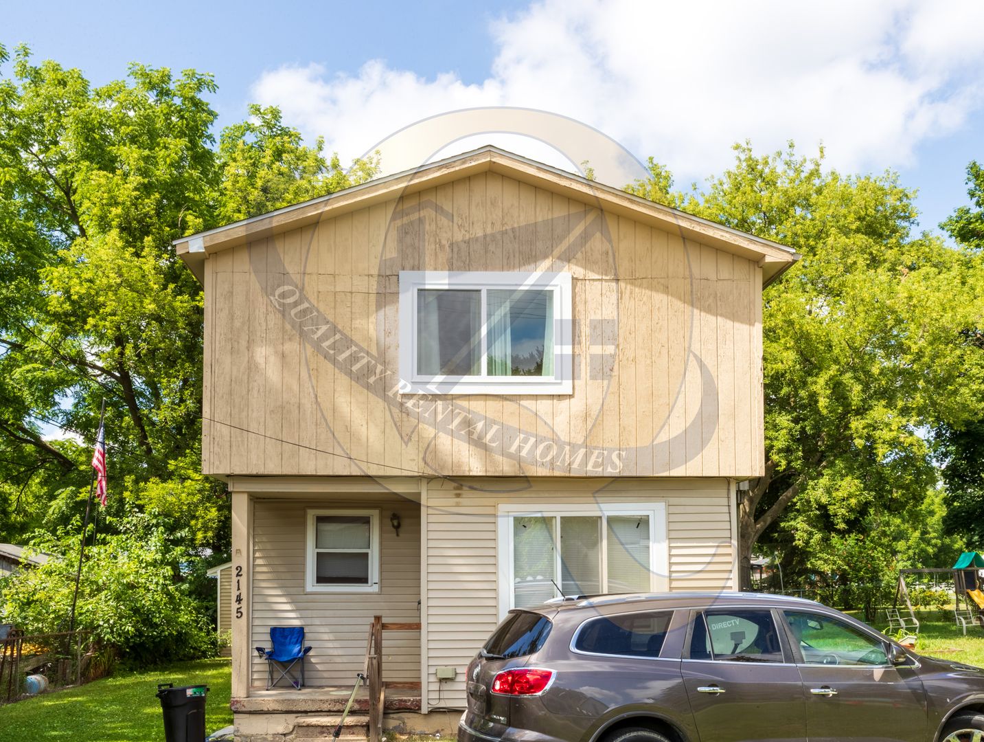 Burton Apartment: 2145 E Mclean Ave