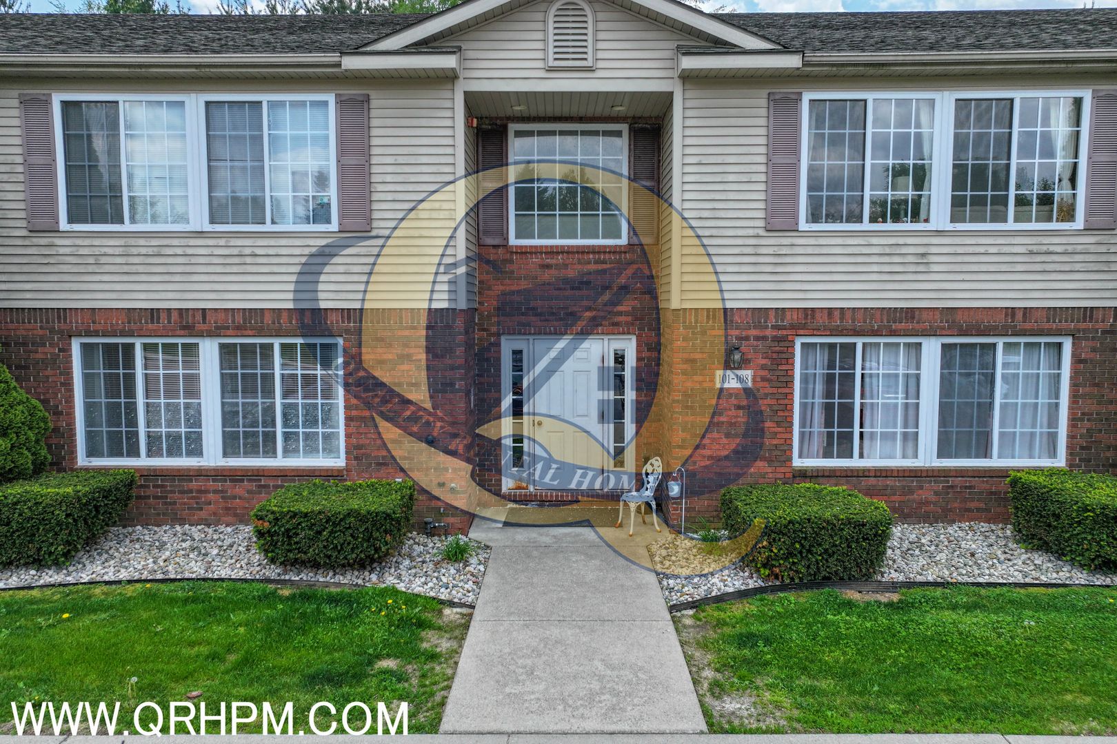 Flint Apartment: 5200 N Genesee Rd