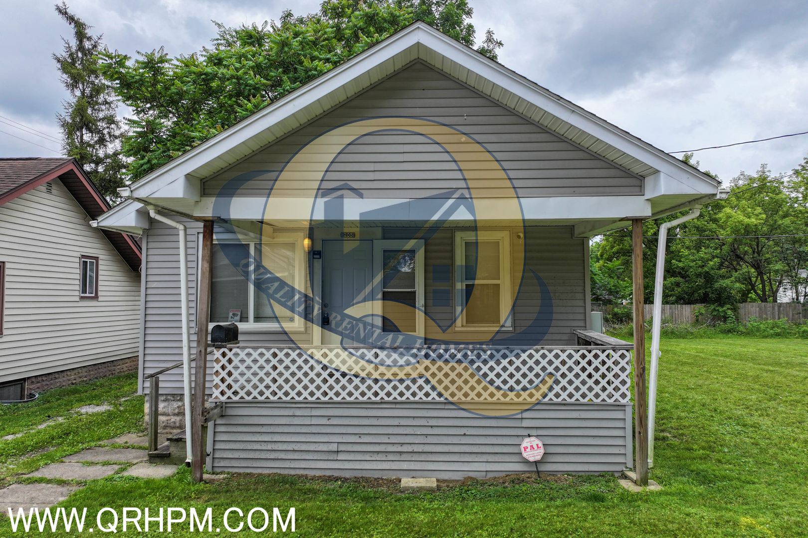 Flint House: 1205 Pinehurst Dr
