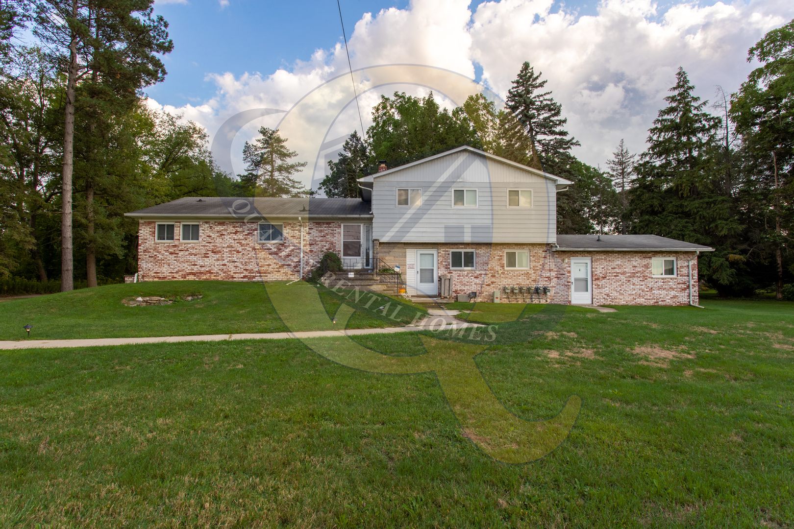 Swartz Creek Apartment: 10149 Corunna Rd