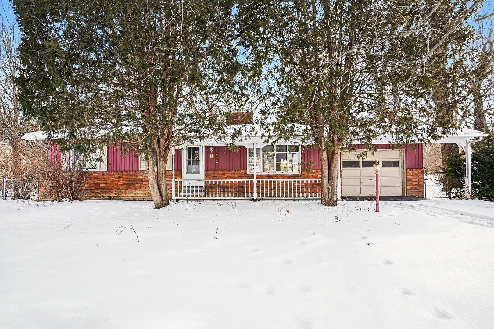 Flint House: 3220 Lynne Avenue