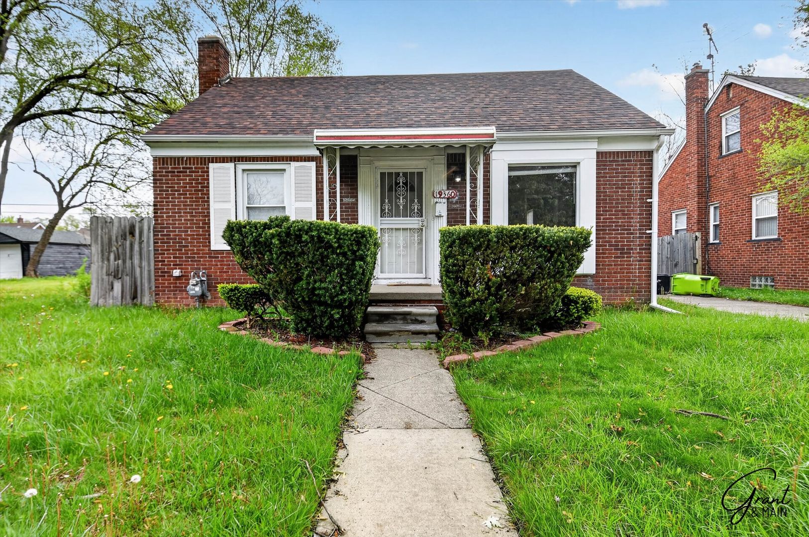 Detroit House: 19360 Revere St.