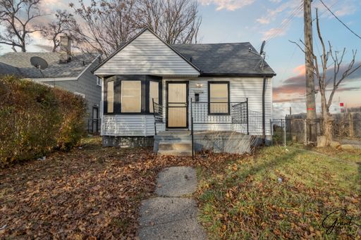 3 Bedroom Bungelow $1250/Mo – photo 1