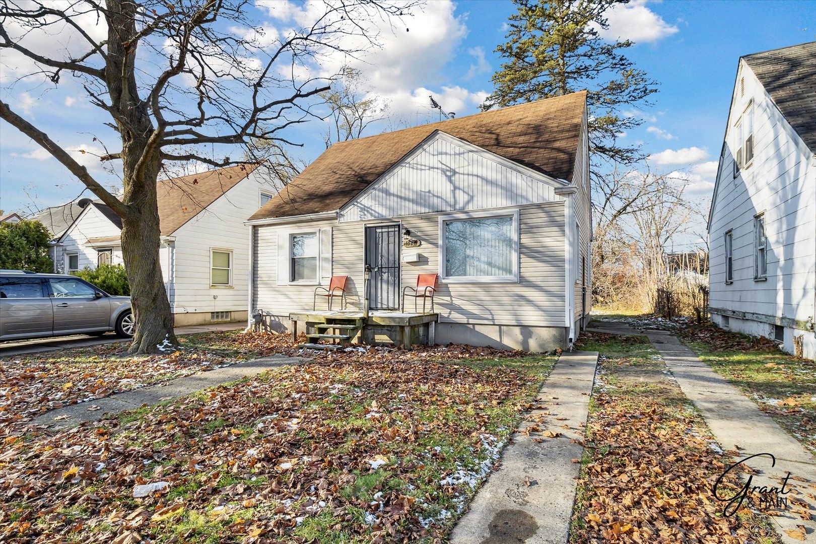 Detroit House: 15847 Chatham St.