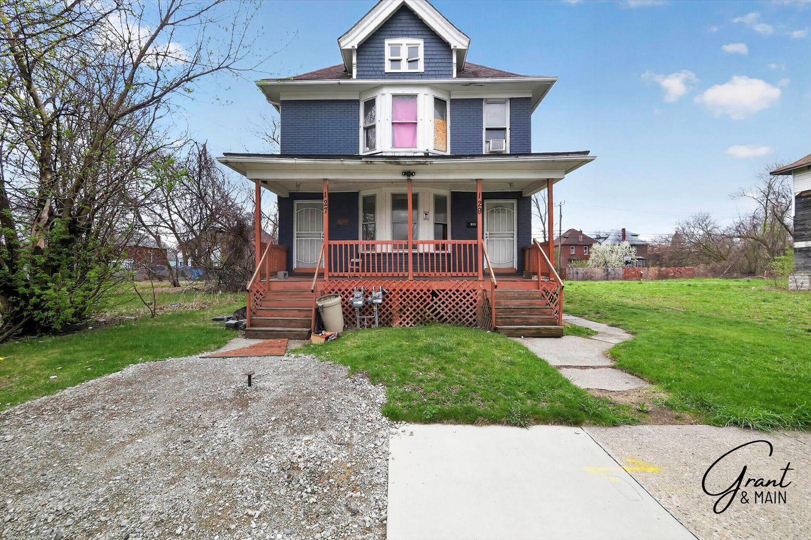 Highland Park Apartment: 127 W. Buena Vista