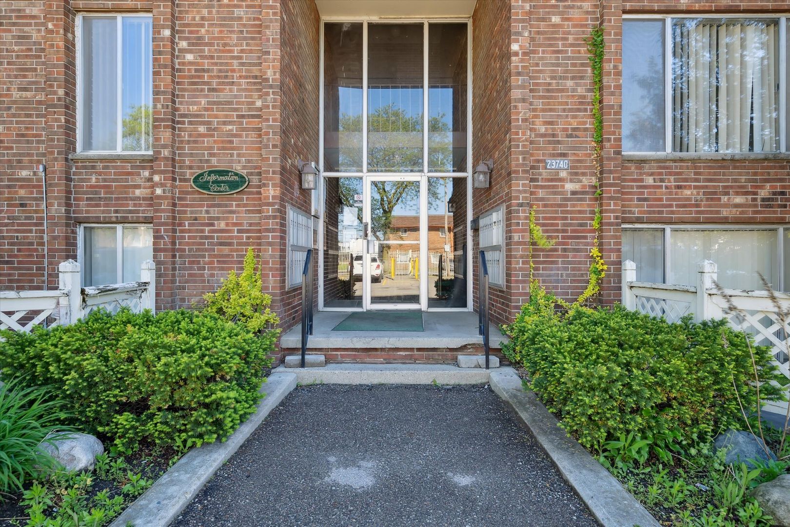 Parkside Apartments 3 of 12