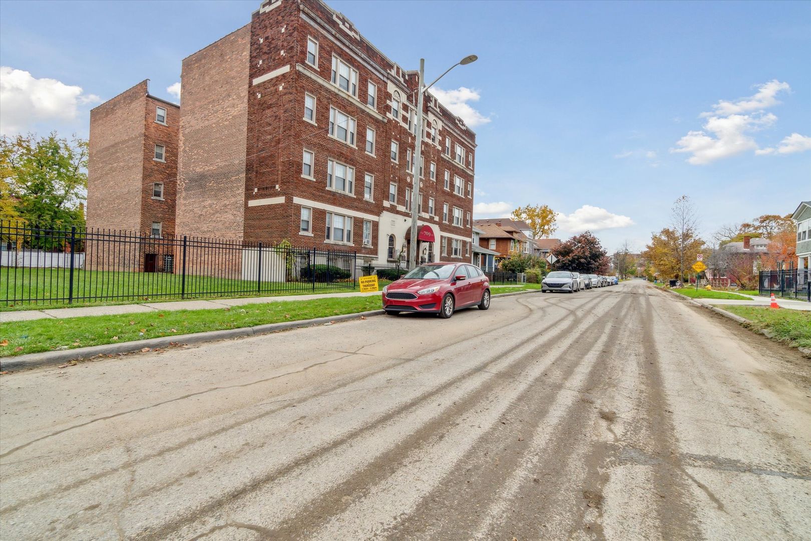 709 Hazelwood FDR 2 of 8