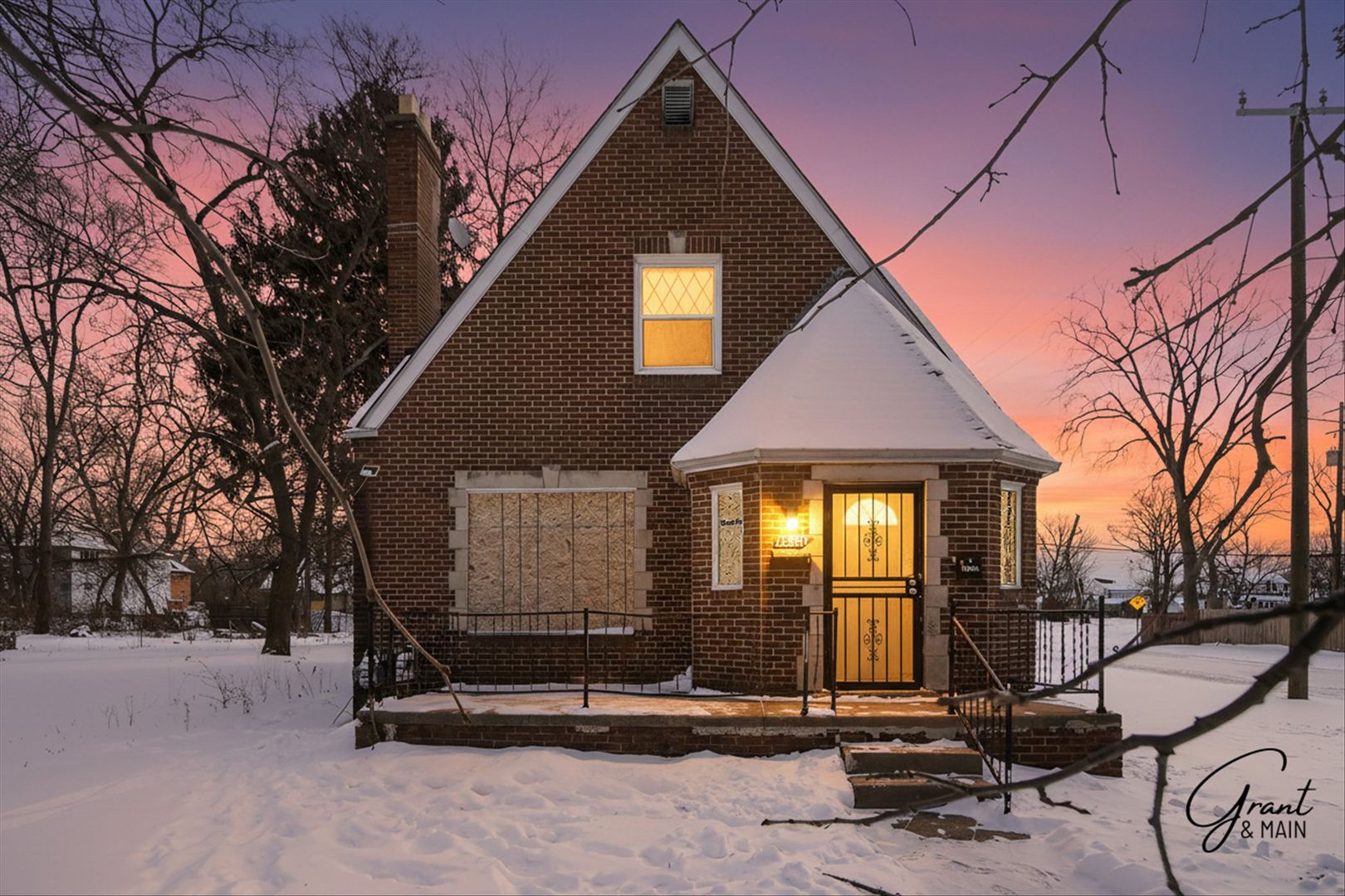 Detroit Apartment: 12200 Cheyenne St.