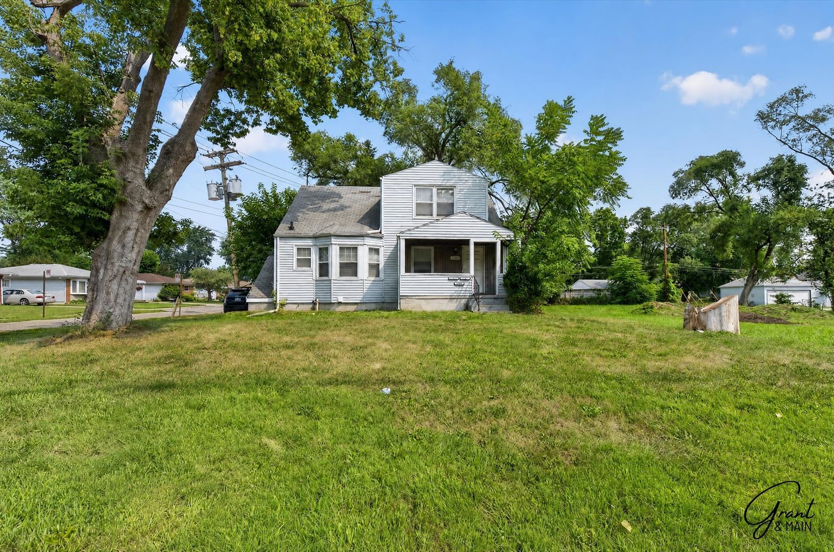 Clinton Township Apartment: 22107 15 Mile Rd