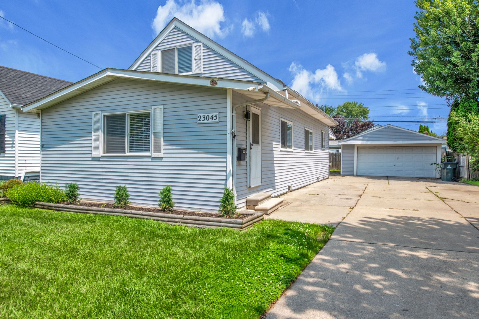 4 bedrooms $1895