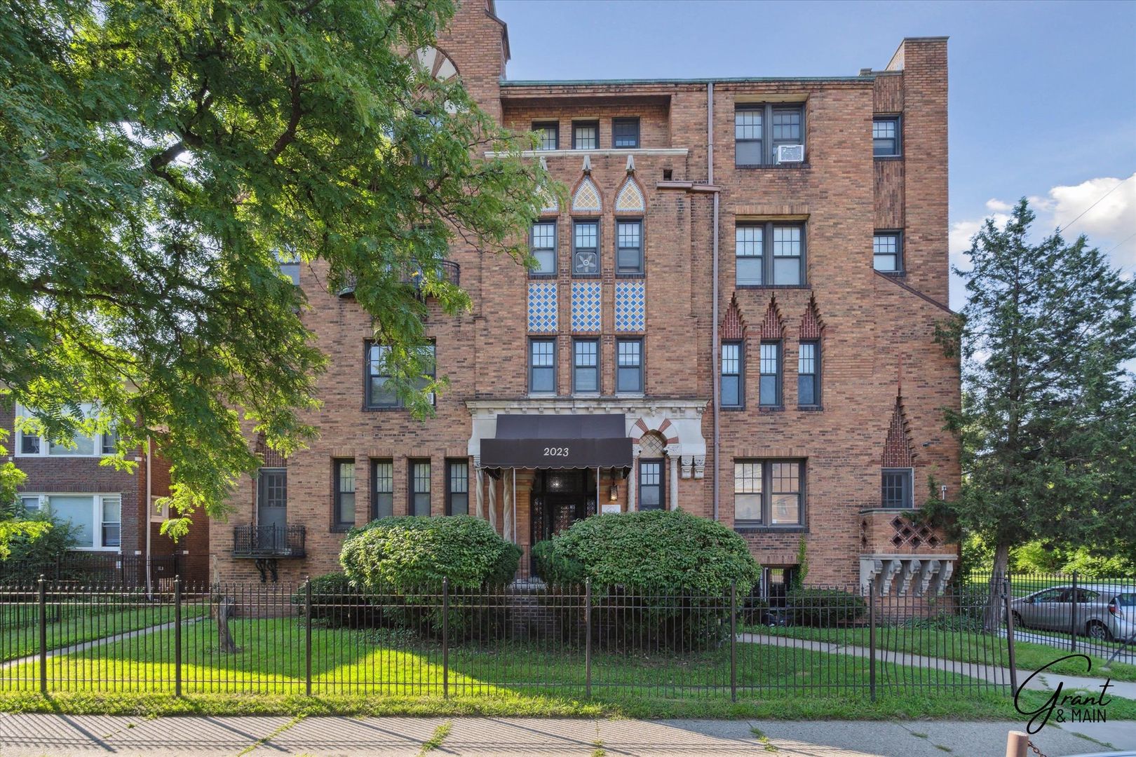 Detroit Apartment: 2023 Tuxedo Street
