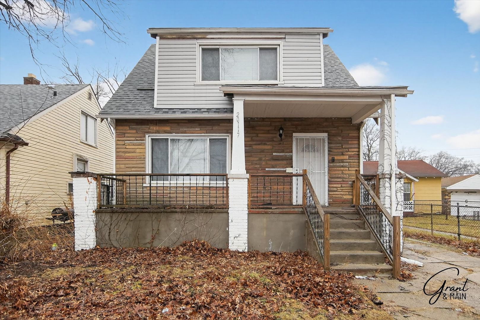 Detroit House: 20117 Santa Rosa