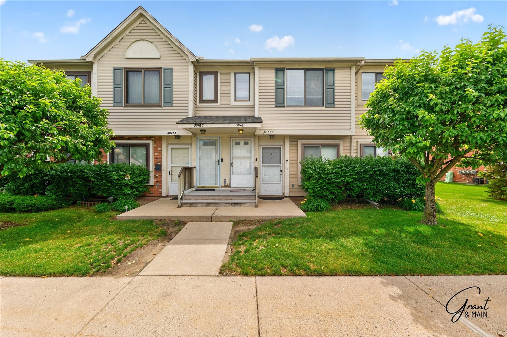 Roseville House: 30761 Hidden Pines