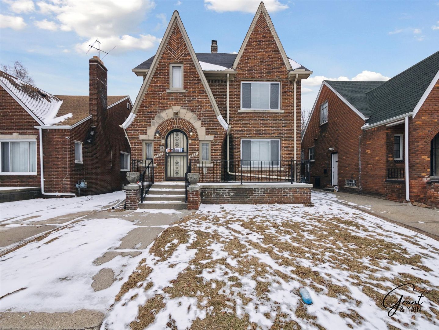 Detroit Apartment: 16831 Mendota