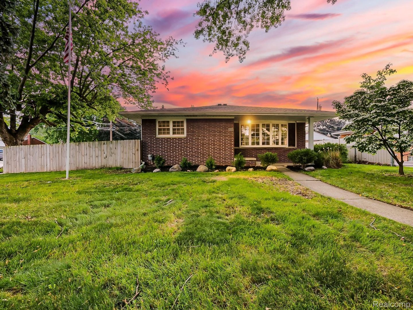 Saint Clair Shores House: 24620 Wood St.